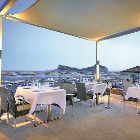 Tui Blue Park 4* サルゲルメ