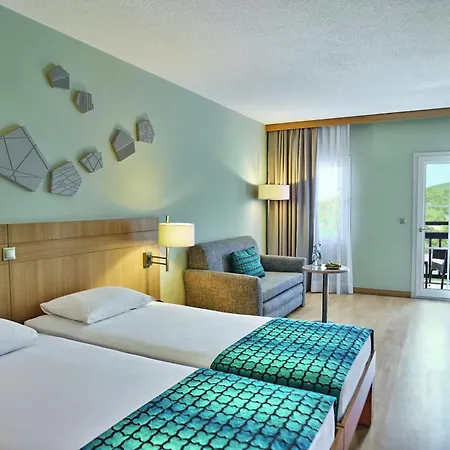 Tui Blue Park サルゲルメ